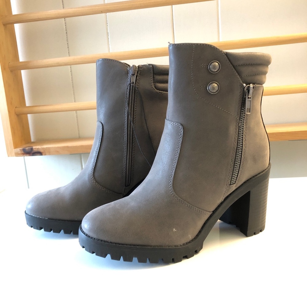 MIA Taupe Grey Unisex Ryder Zip Women’s Size 6.5 Booties